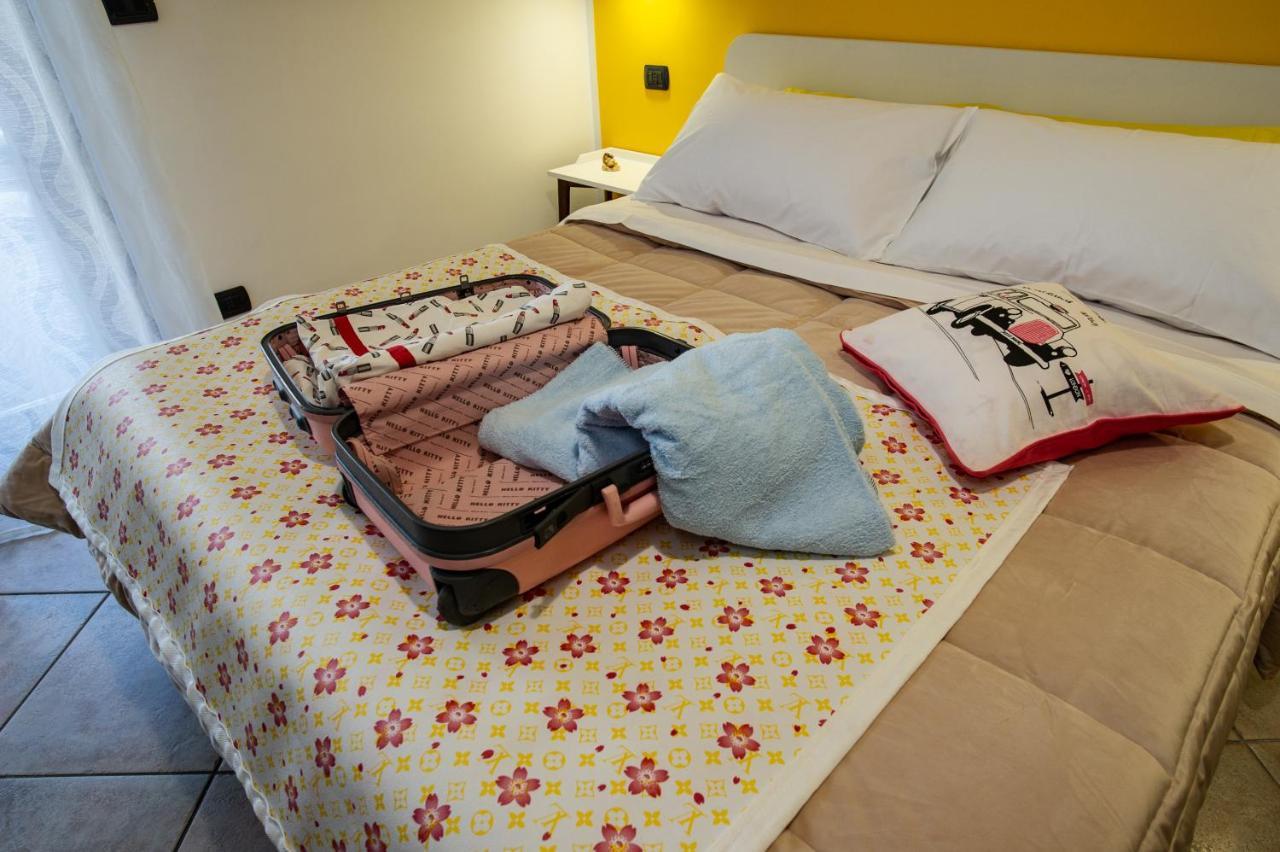 Ohana Bed And Breakfast Castellammare di Stabia Bagian luar foto