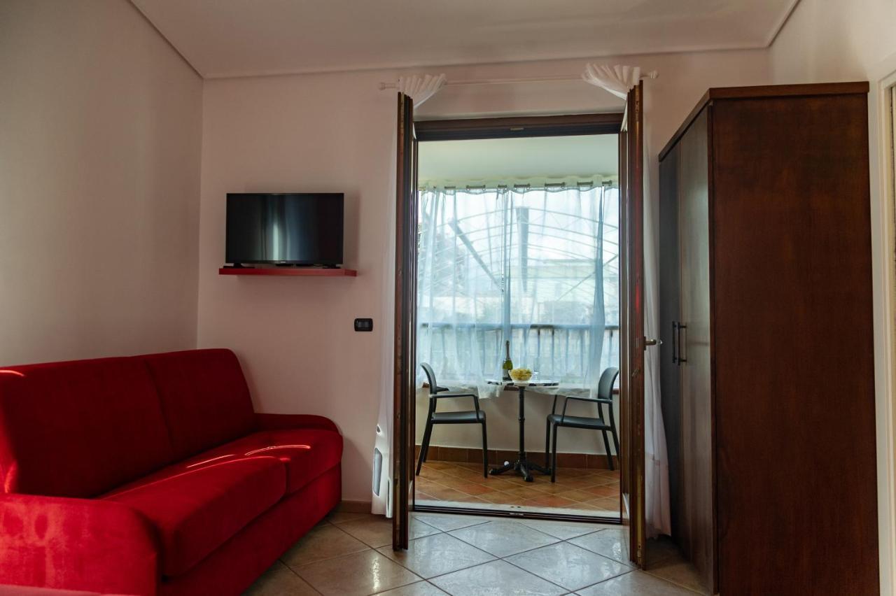 Ohana Bed And Breakfast Castellammare di Stabia Bagian luar foto