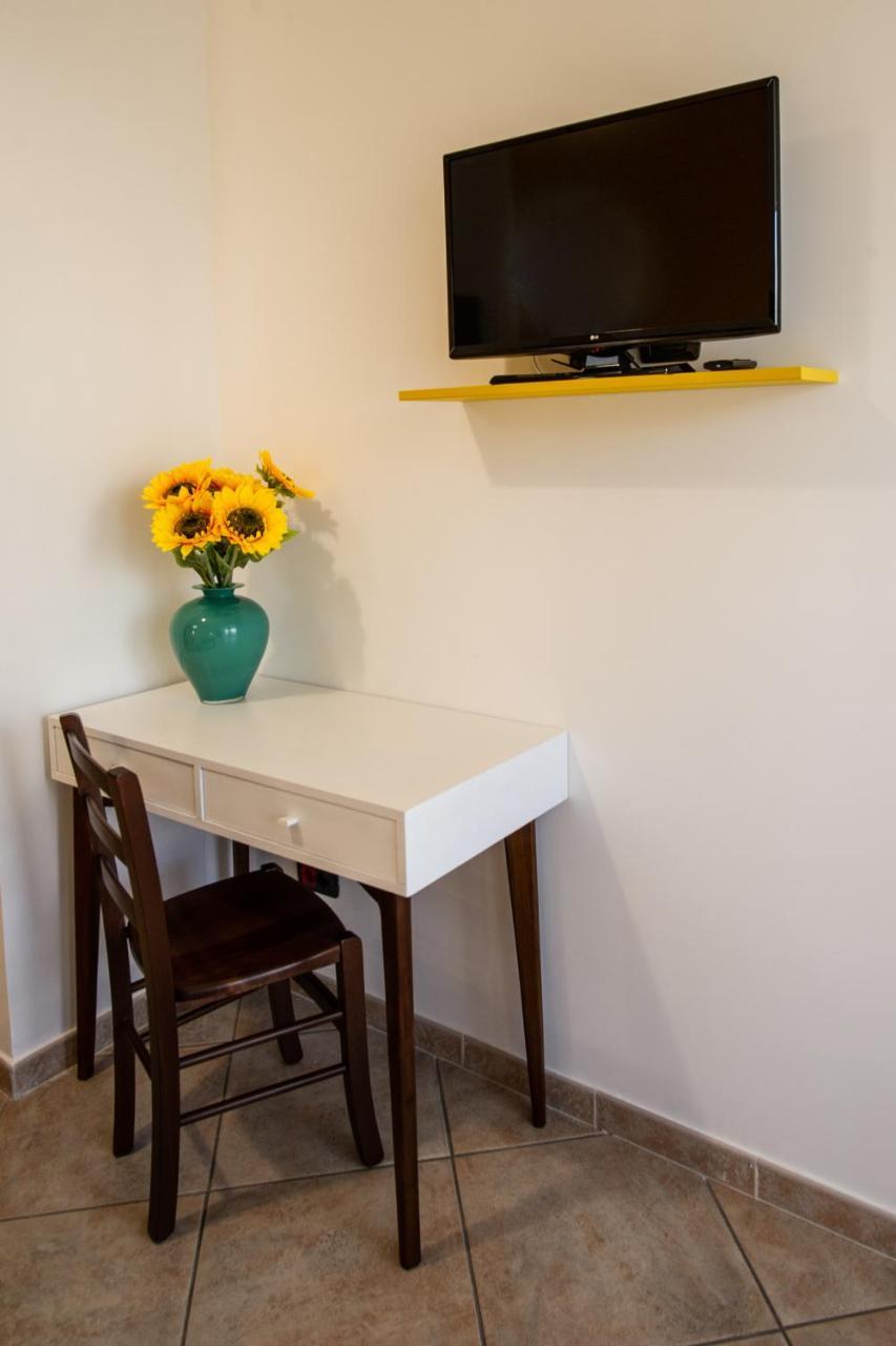 Ohana Bed And Breakfast Castellammare di Stabia Bagian luar foto