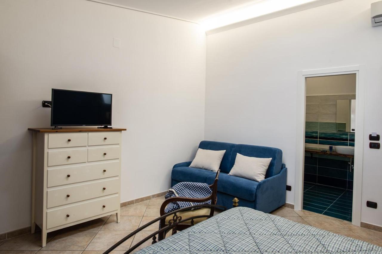 Ohana Bed And Breakfast Castellammare di Stabia Bagian luar foto